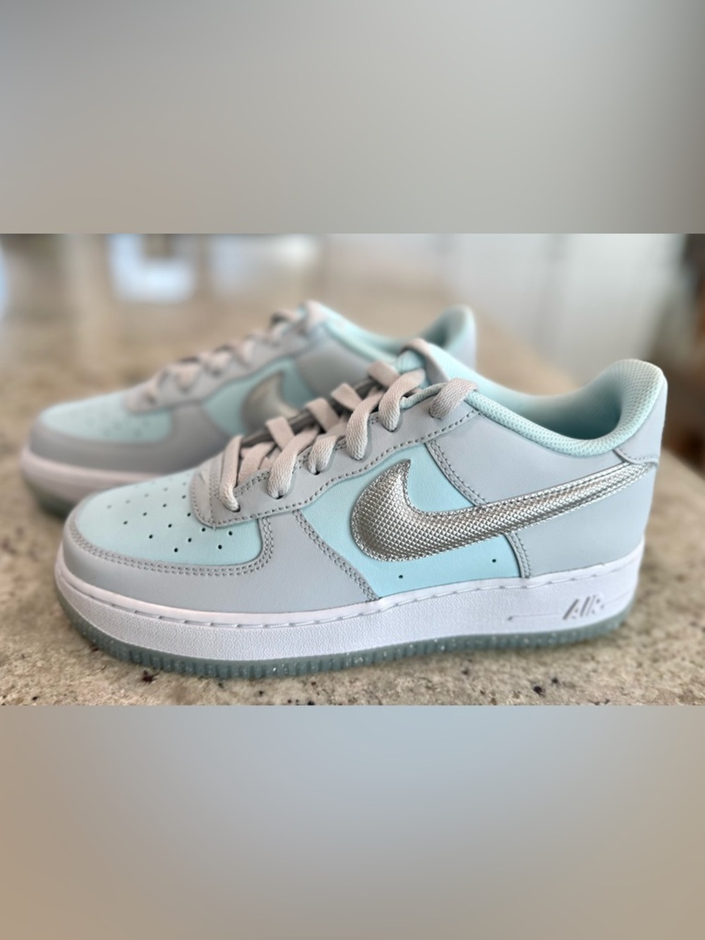 Nike Air Force 1 BG Pure Platinum/Metallic Silver “NIB”